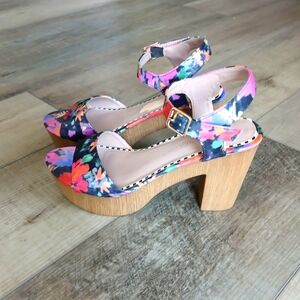 Betsey Johnson Penn Platform Dress Sandals Women's Soze 8.5